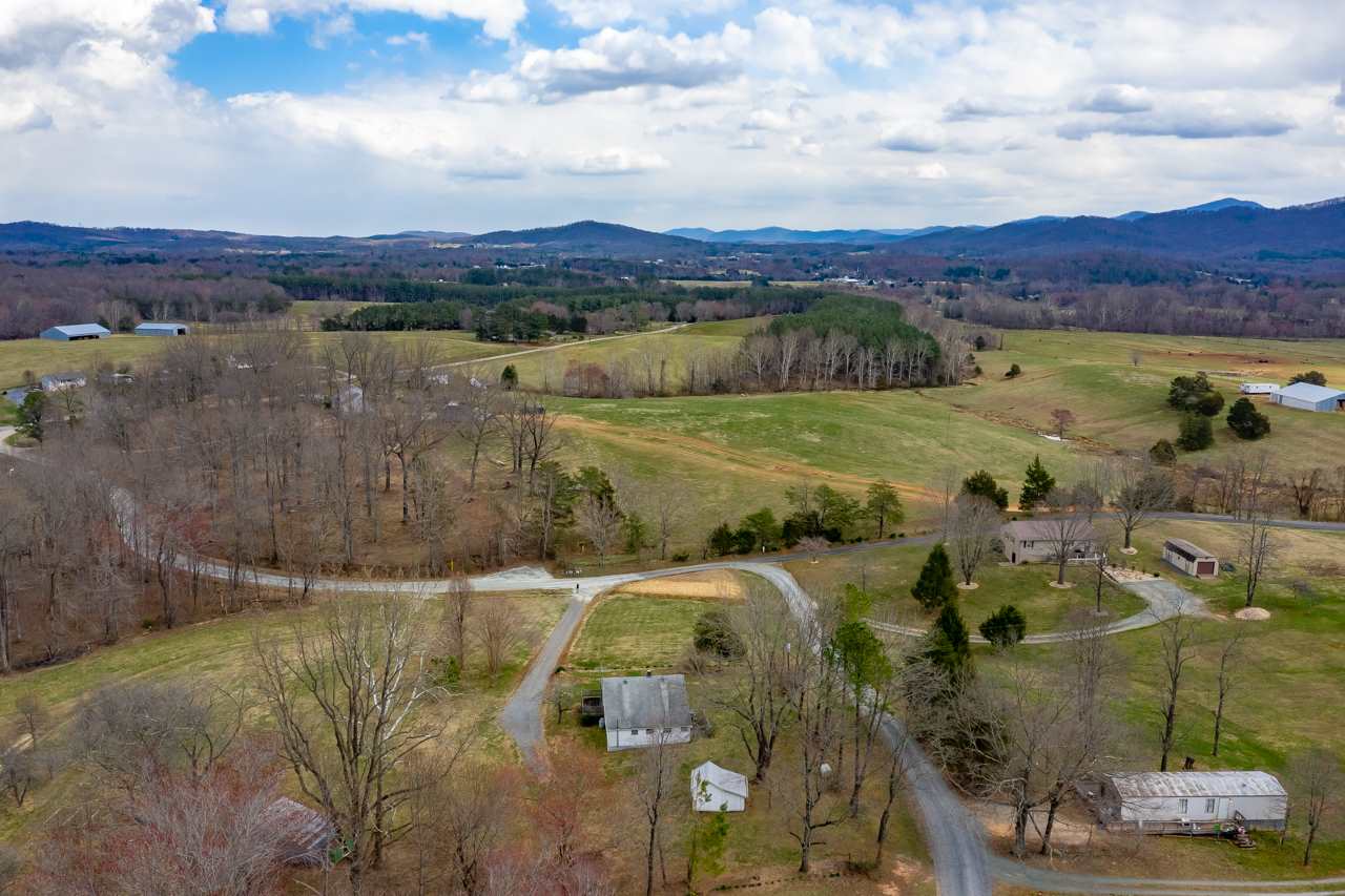 1266 Fox Hollow Road Afton, VA 22920 - Photo 25 of 37 Gallery Image 25