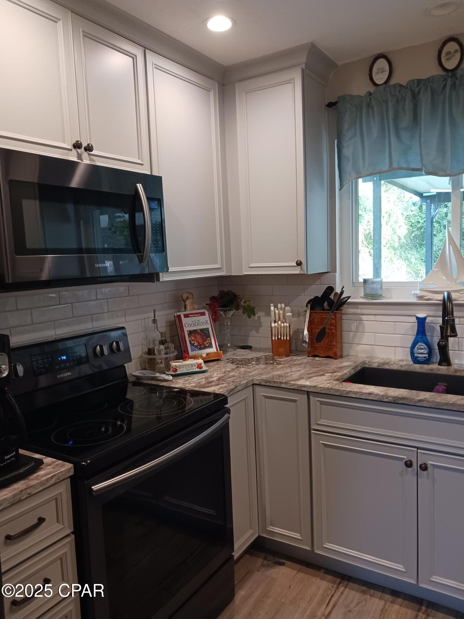 1114 Calabria Road Panama City, FL 32405 - Photo 8 of 34 Gallery Image 8
