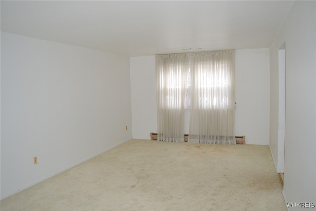 18 Ava Lane Amherst, NY 14221 - Photo 8 of 23