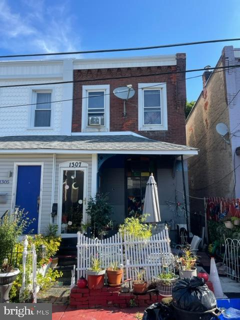 1307 Hanson Street Philadelphia, PA 19143 - Photo 4 of 33