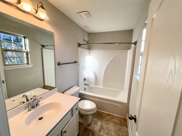 $1,995 | 3032 Thornbury Place, Old Hickory, TN 37138