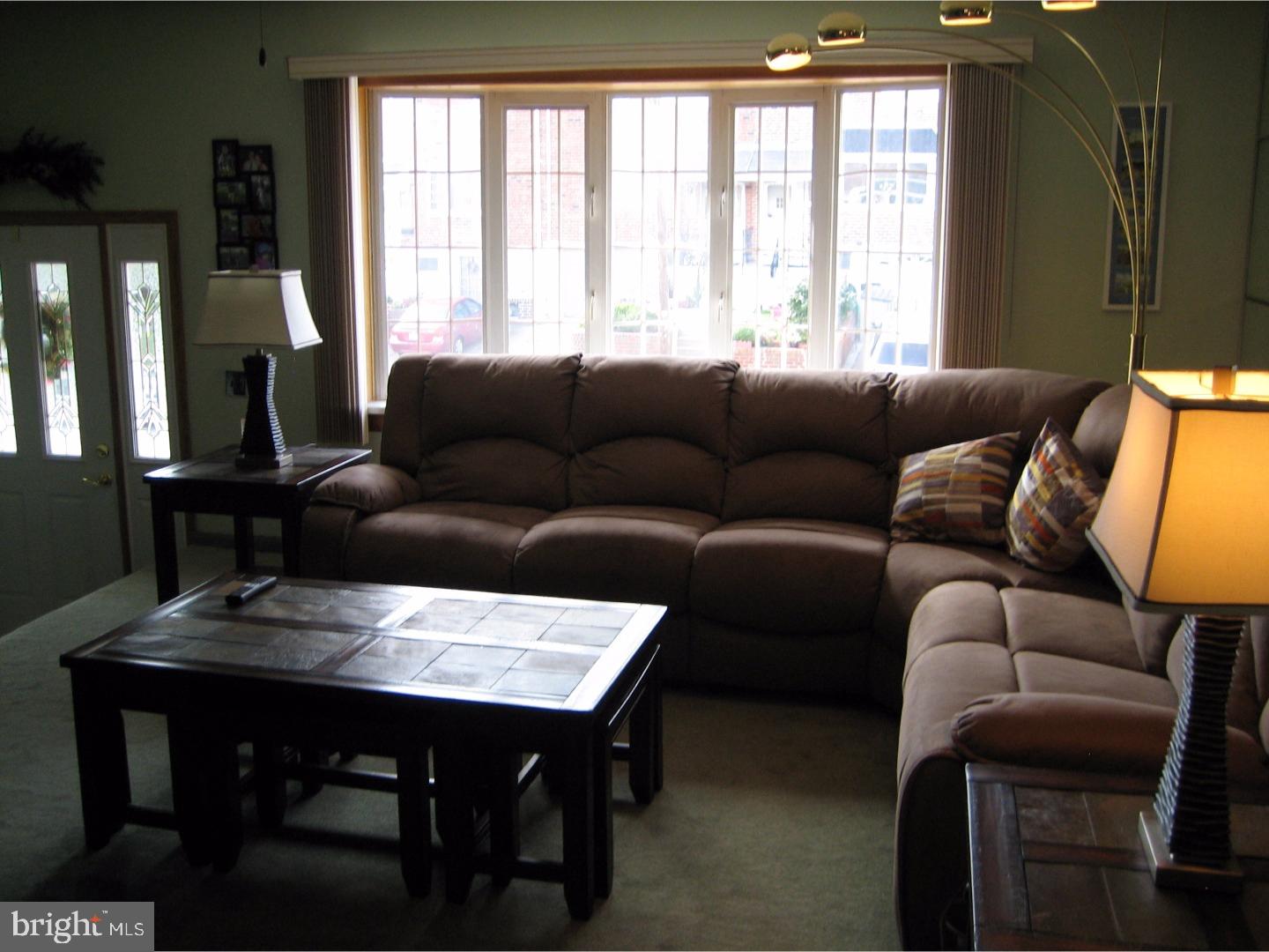 12623 Richton Road Philadelphia, PA 19154 - Photo 7 of 22 Living Room