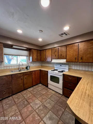 $310,000 | 374 West Duane Street, Benson, AZ 85602