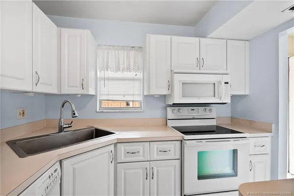 $120,000 | 1943 Southwest Palm City Road, Unit 22G, Stuart, FL 34994