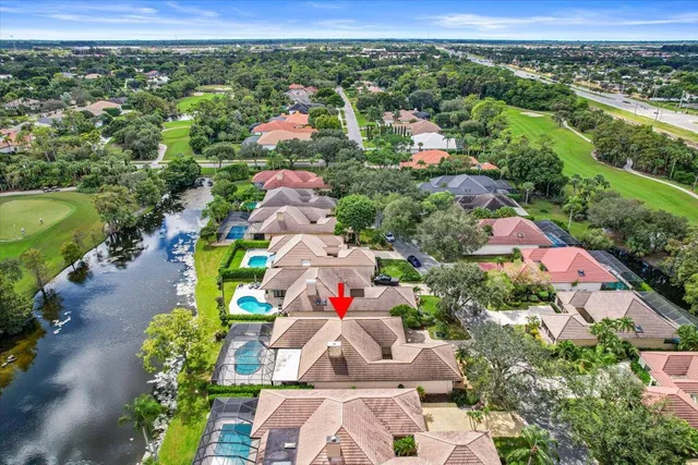 a view of a lake with houses