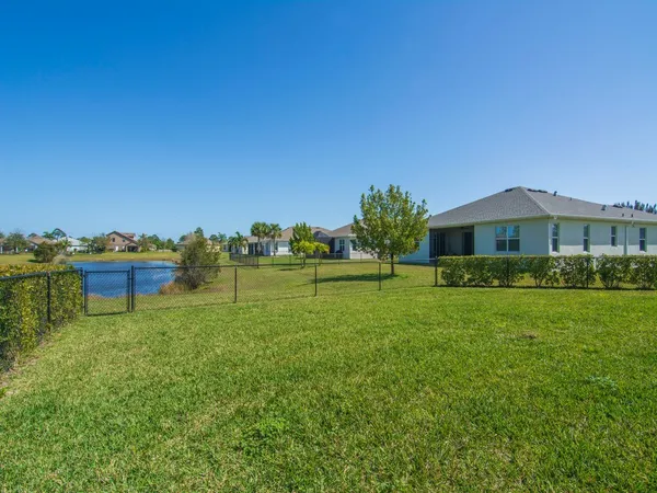 $4,000 | 5982 Sequoia Circle, Vero Beach, FL 32967