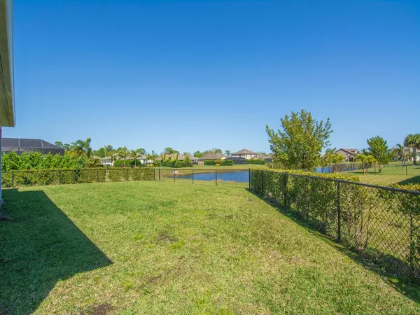 $4,000 | 5982 Sequoia Circle, Vero Beach, FL 32967