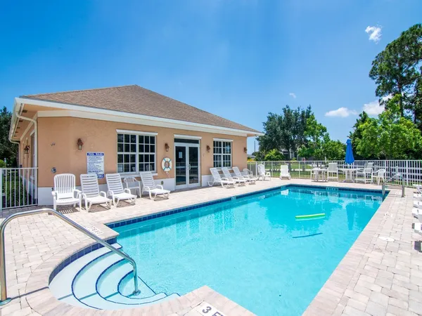 $4,000 | 5982 Sequoia Circle, Vero Beach, FL 32967