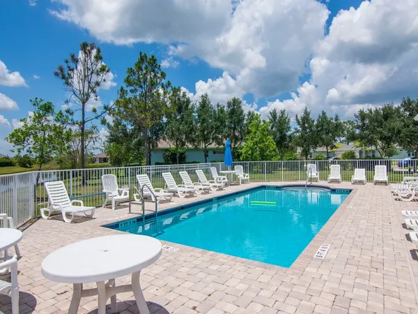 $4,000 | 5982 Sequoia Circle, Vero Beach, FL 32967