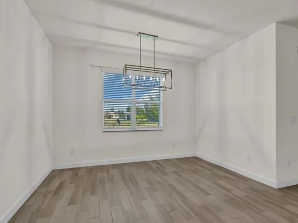 $4,000 | 5982 Sequoia Circle, Vero Beach, FL 32967