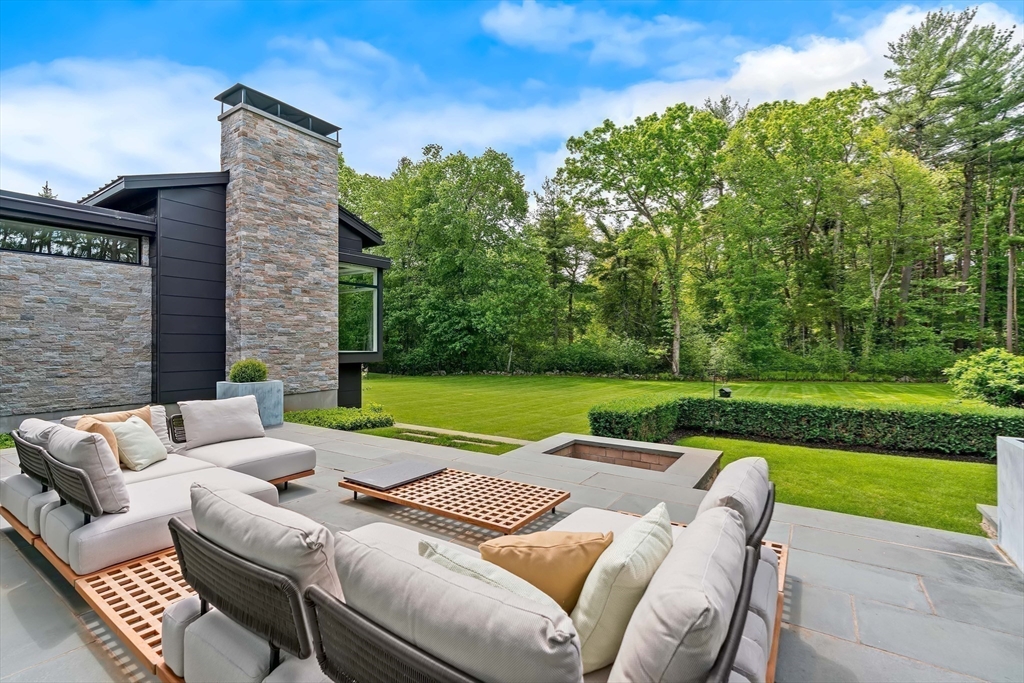 63 Sylvan Lane Weston, MA 02493 - Photo 30 of 35