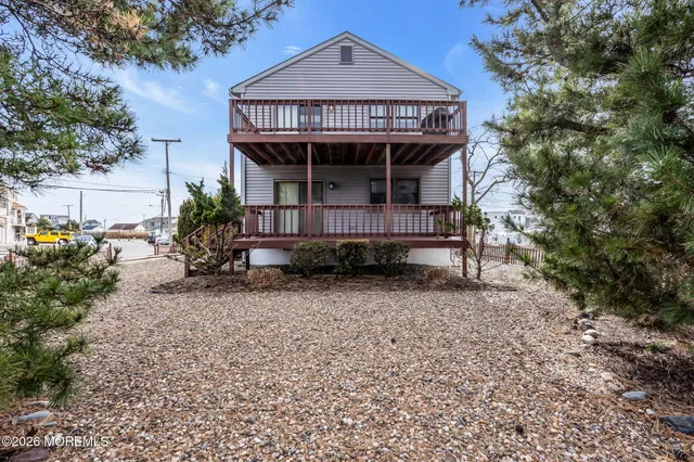 $800,000 | 34 Cove Point Road, Toms River, NJ 08753