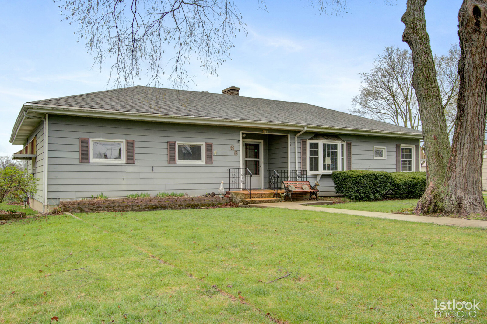 68 Bristol Ridge Road Bristol, IL 60512 - Photo 2 of 20