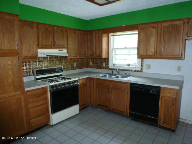 3327 Farnsley Road Louisville, KY 40216 - Photo 4 of 11 036