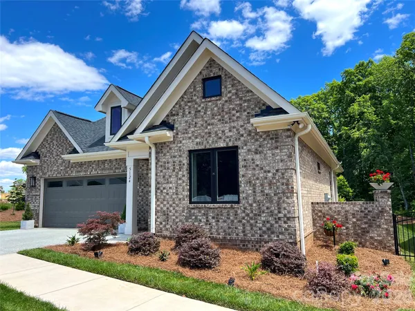 $635,000 | 5124 Silver Trce Lane, Denver, NC 28037