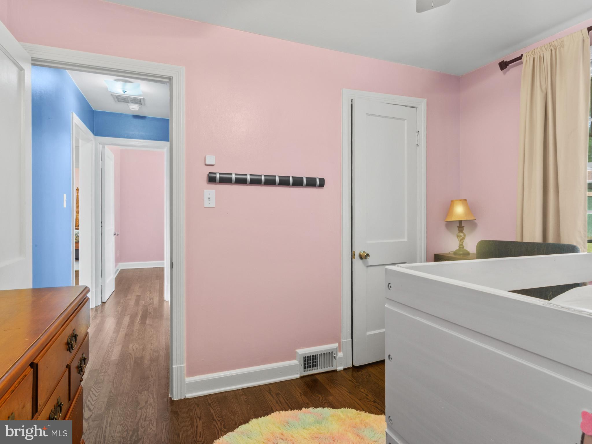 130 Southdown Road Edgewater, MD 21037 - Photo 23 of 37 Third bedroom