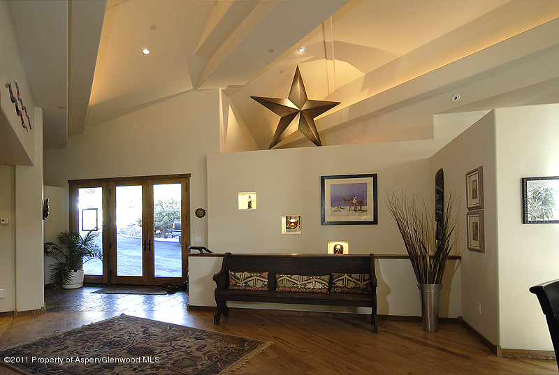 128 Ridge Road Basalt, CO 81621 - Photo 7 of 10 Foyer