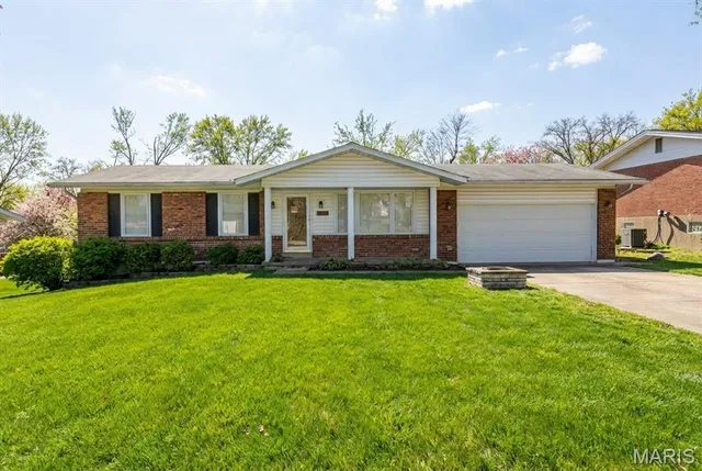 $300,000 | 3588 Eileen Ann Drive, St. Louis, MO 63129