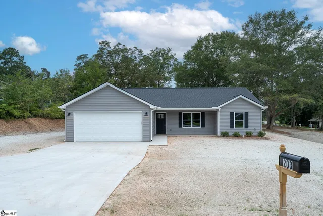 $238,000 | 203 Southside Drive, Laurens, SC 29360