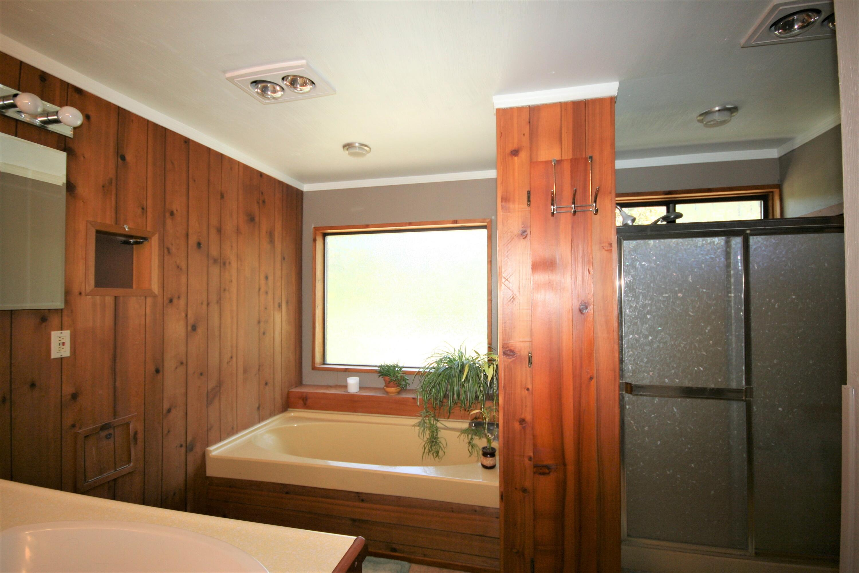9075 Upper Applegate Road Jacksonville, OR 97530 - Photo 22 of 73 IMG_2445