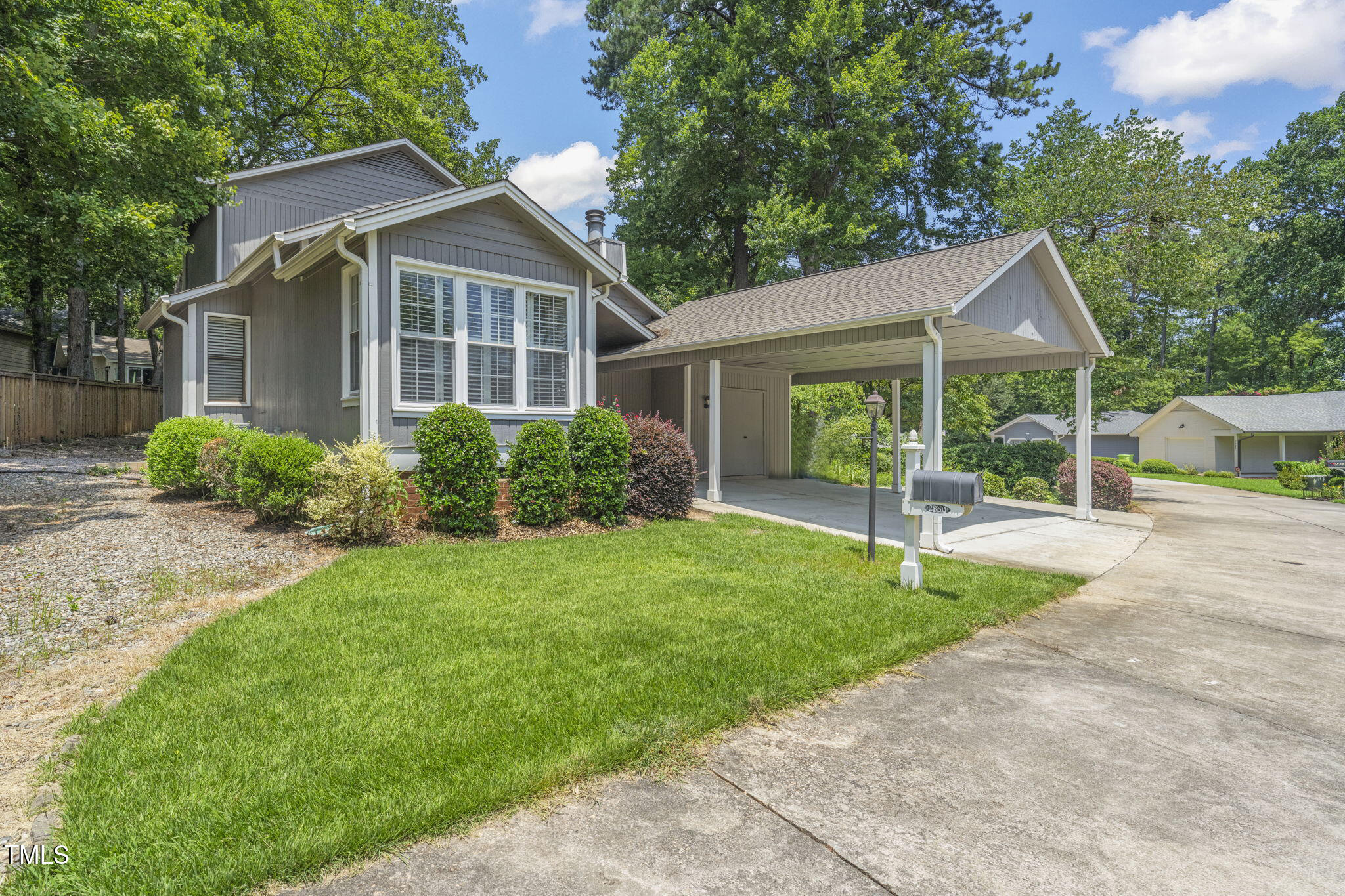 2860 Rue Sans Famille Raleigh, NC 27607 - Photo 35 of 40 Landscaping