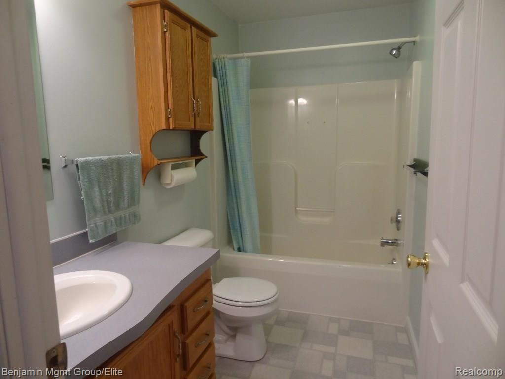 4322 Gregory Road Gregory, MI 48137 - Photo 10 of 19 full bath