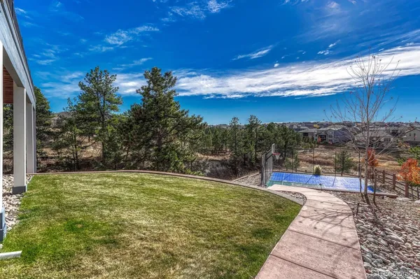 a view of a tennis court