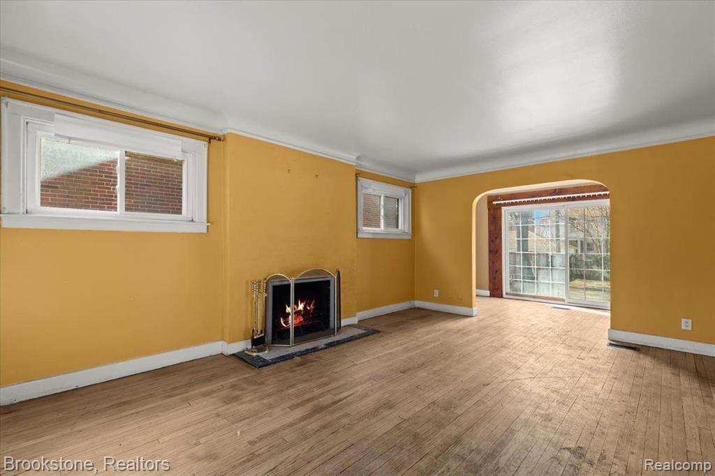 20201 Renfrew Road Detroit, MI 48221 - Photo 3 of 16