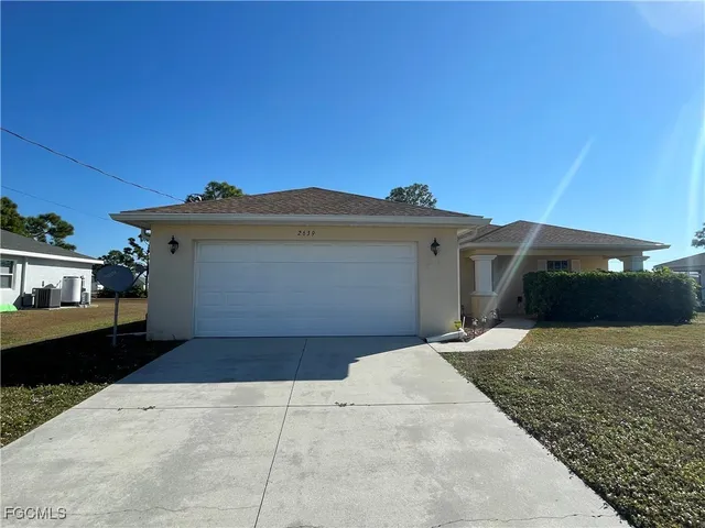 $1,900 | 2639 Northwest 24th Place, Cape Coral, FL 33993