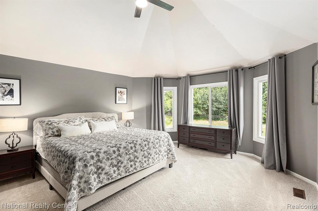 2076 Reagan Drive Rochester Hills, MI 48309 - Photo 13 of 31