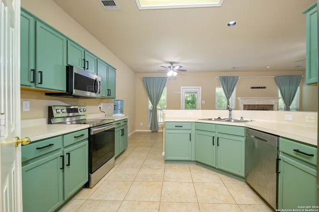 $1,825 | 8502 Branch Hollow Drive, Universal City, TX 78148