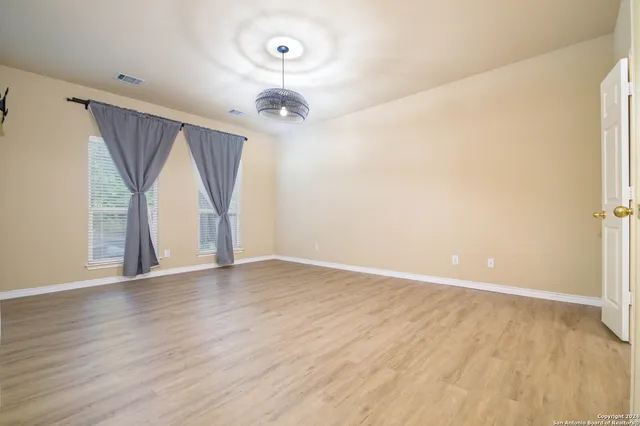 $1,825 | 8502 Branch Hollow Drive, Universal City, TX 78148