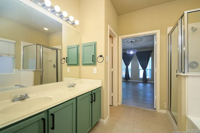 $1,825 | 8502 Branch Hollow Drive, Universal City, TX 78148