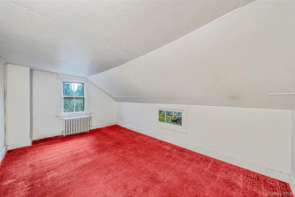 a view of empty room with window