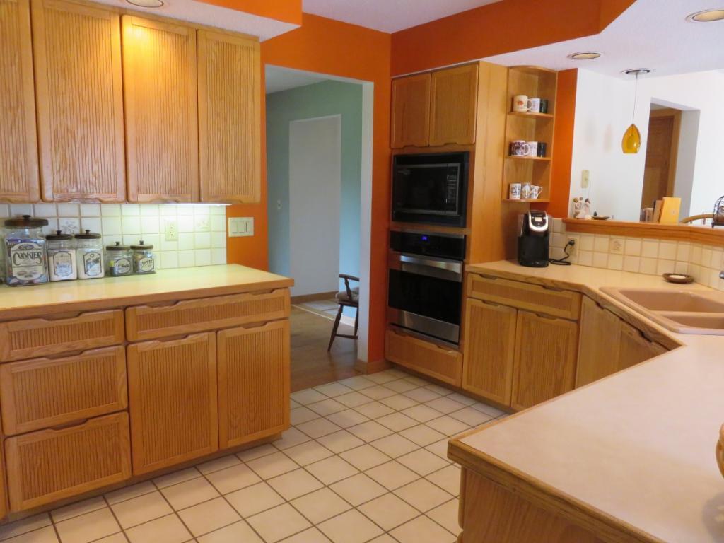 581 Jones Road Vestal, NY 13850 - Photo 9 of 30 Gallery Image 9