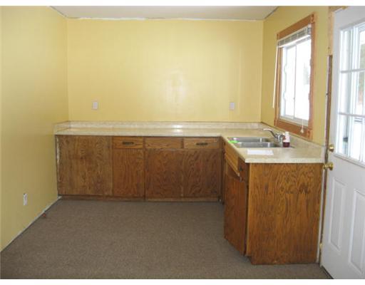 133 Midvale Road Big Beaver, PA 16157 - Photo 4 of 11 Kitchen.