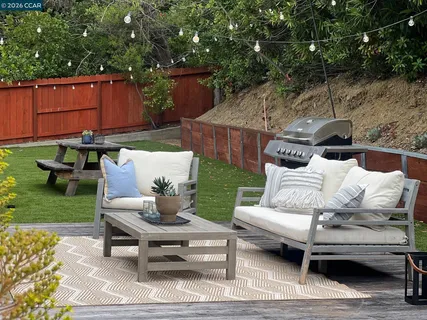 $1,398,000 | 8 Cherryhills Court, Lafayette, CA 94549