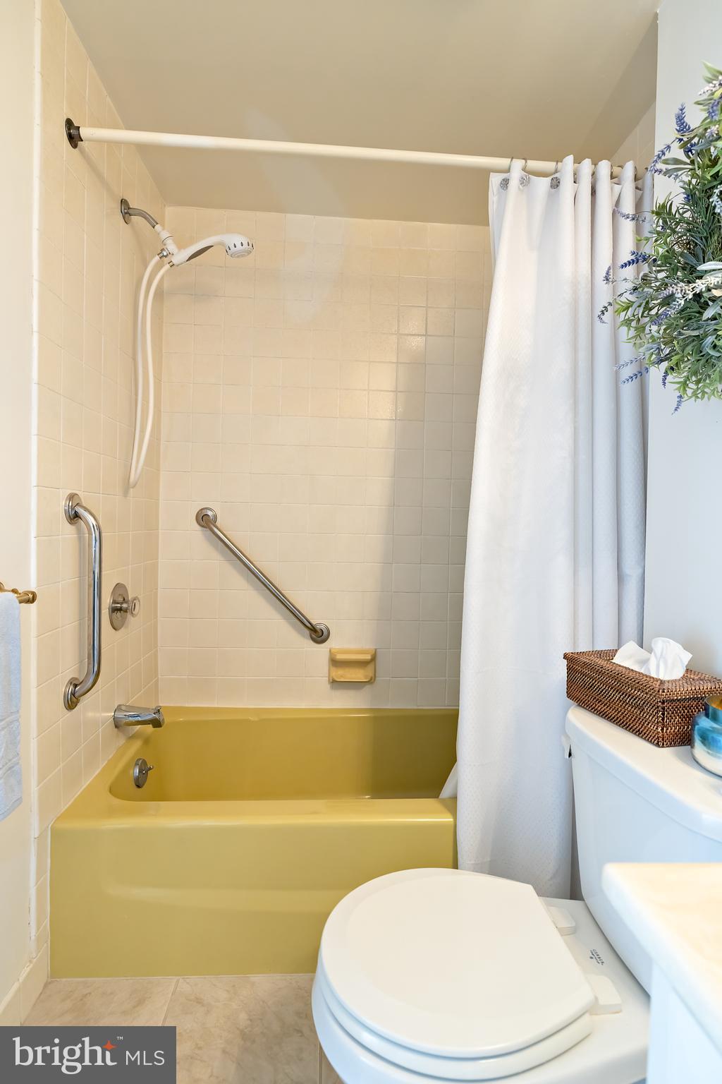 14 Haddonfield Commons, Unit 14 Haddonfield, NJ 08033 - Photo 32 of 36 Gallery Image 32