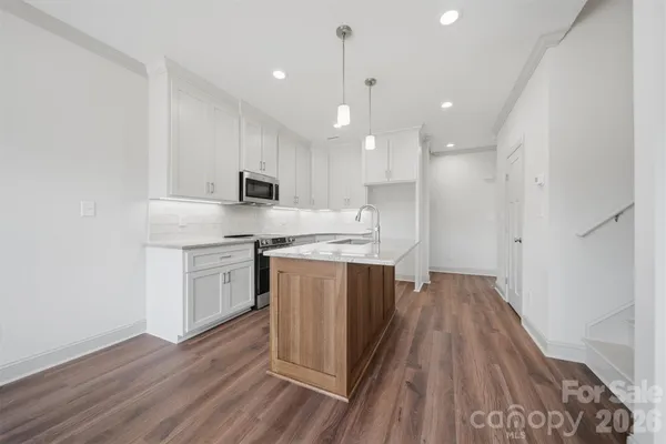 $414,900 | 4957 Southview Drive, Hickory, NC 28602