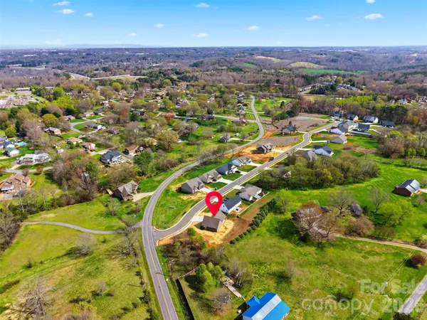 $414,900 | 4957 Southview Drive, Hickory, NC 28602