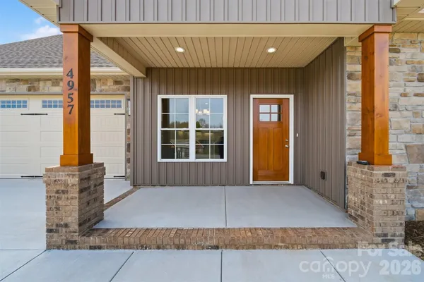 $414,900 | 4957 Southview Drive, Hickory, NC 28602