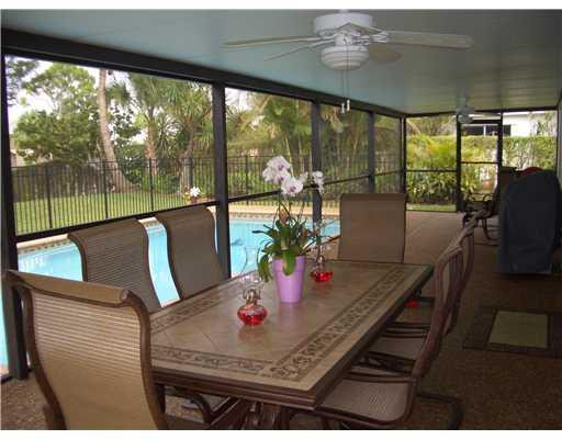 19558 Delaware Circle Boca Raton, FL 33434 - Photo 10 of 18 Patio/Deck