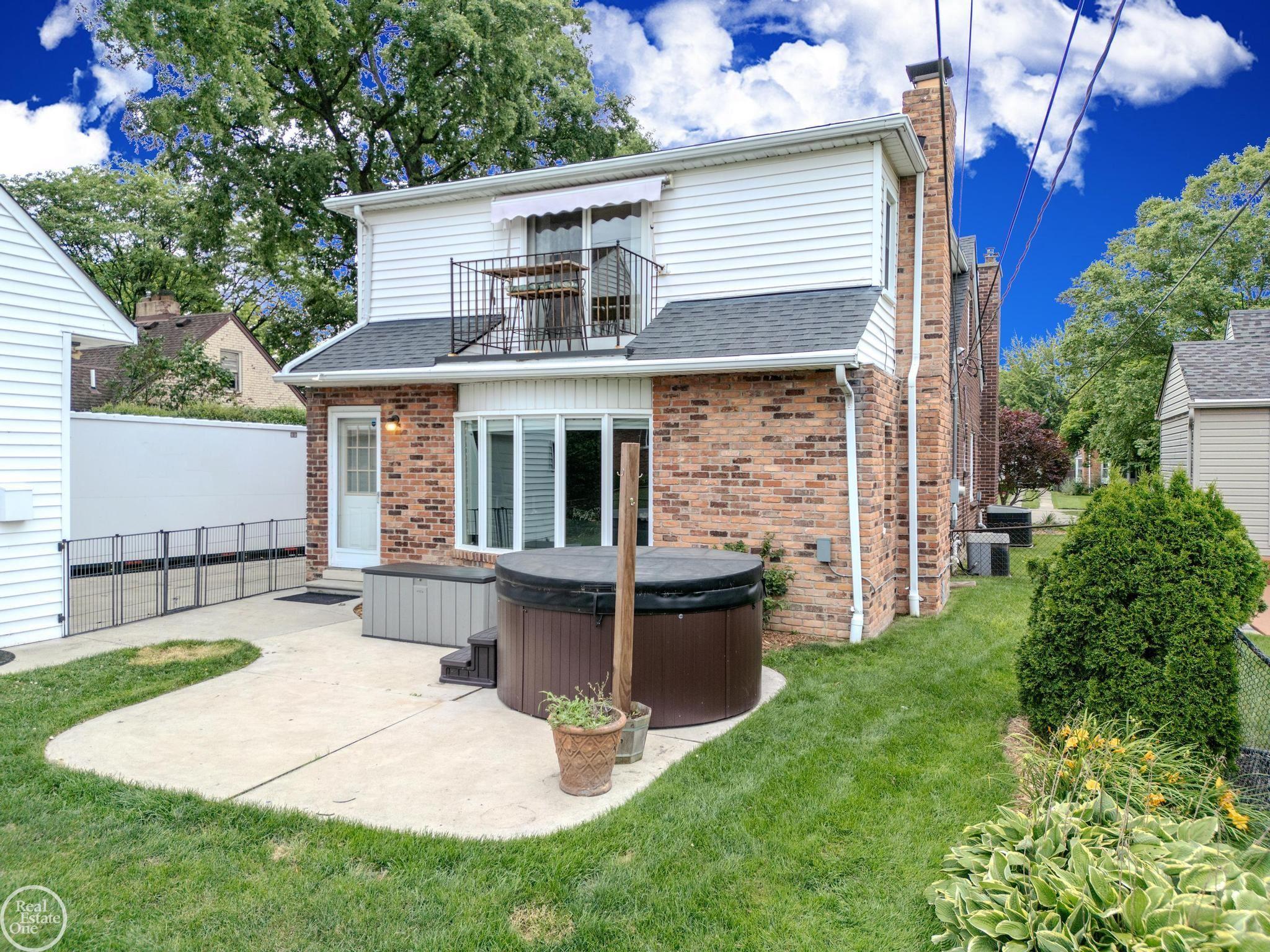 951 Hampton Road Grosse Pointe, MI 48236 - Photo 61 of 85 50147430-e9d13f70-db3c-4076-8022-a5ca4c6b6671.JPG