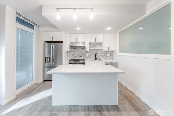 $407,500 | 76 Cedar Street, Unit 303, Seattle, WA 98121