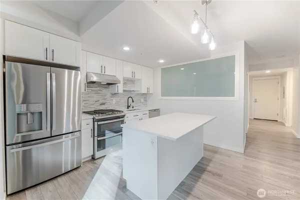 $407,500 | 76 Cedar Street, Unit 303, Seattle, WA 98121