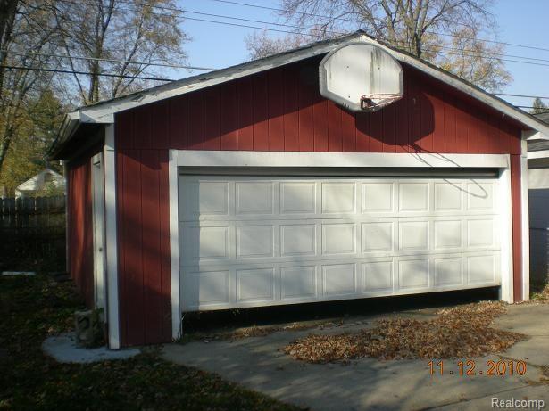 20121 Rensellor Street Livonia, MI 48152 - Photo 13 of 13 Garage