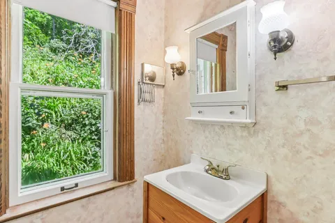 $535,000 | 2348 Highway 92 Mount, Mount Horeb, WI 53572