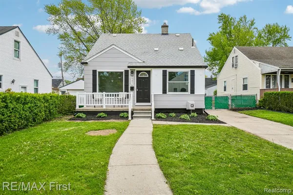$295,000 | 547 Leroy Avenue, Clawson, MI 48017