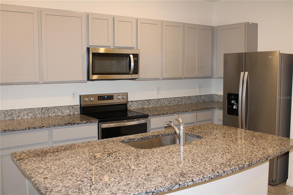 17567 Crescent Moon Loop Bradenton, FL 34211 - Photo 5 of 51