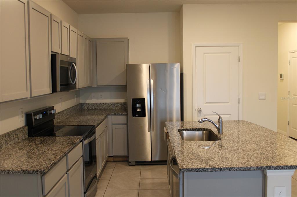 17567 Crescent Moon Loop Bradenton, FL 34211 - Photo 6 of 51